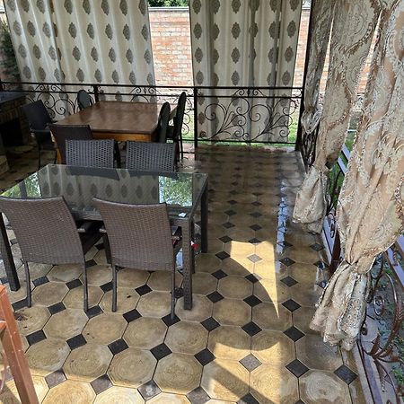 בישקק Amanat Guest House מראה חיצוני תמונה