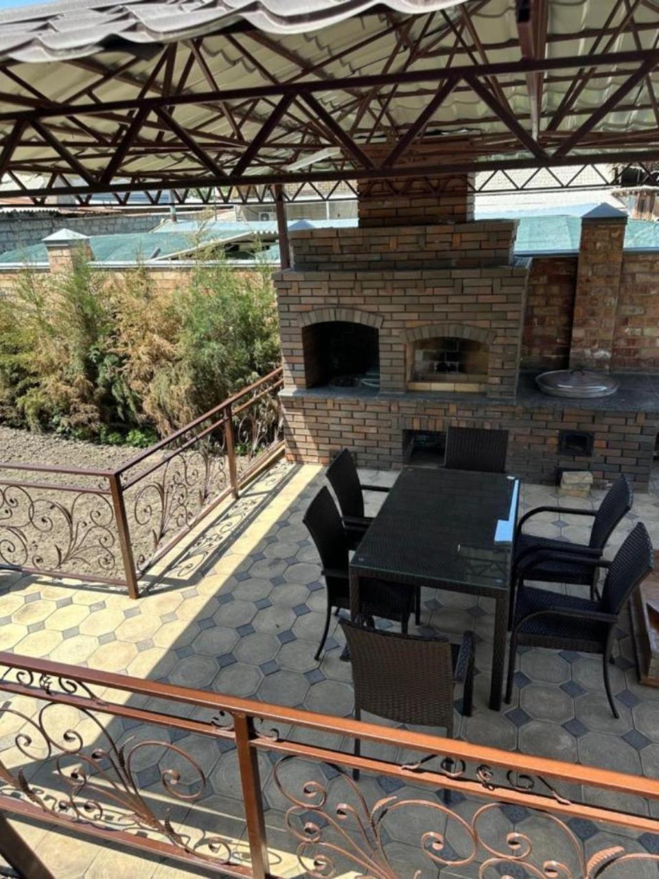 בישקק Amanat Guest House מראה חיצוני תמונה