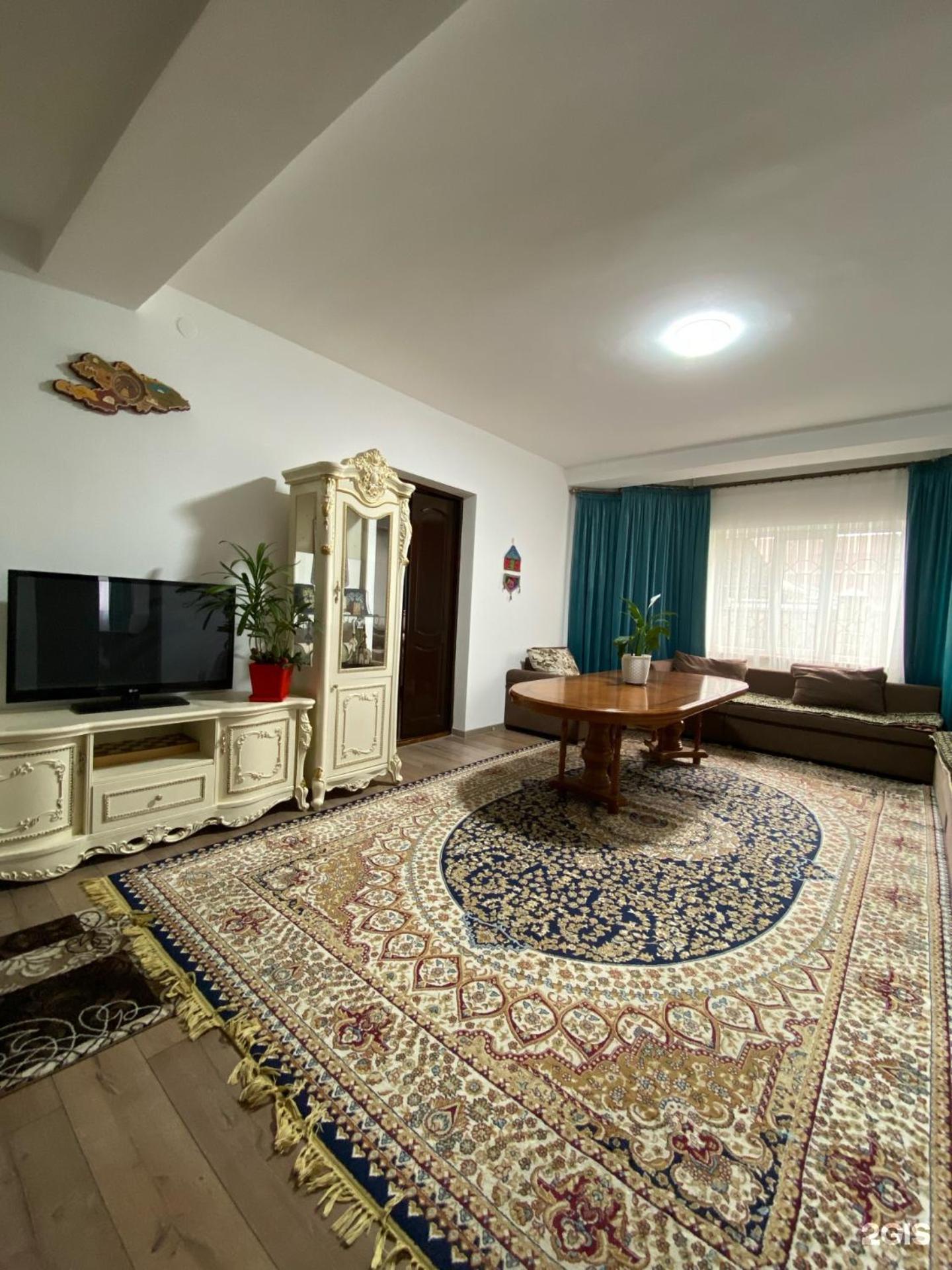 בישקק Amanat Guest House מראה חיצוני תמונה