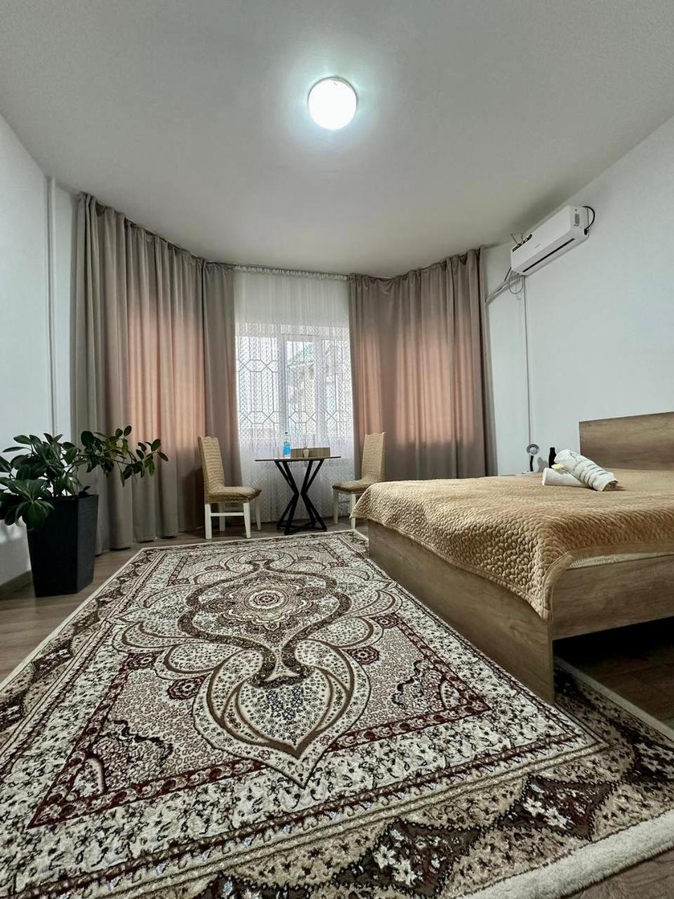 בישקק Amanat Guest House מראה חיצוני תמונה